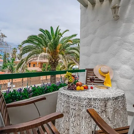 Cozy - 150 Meters From The Beach, Free Wi-fi 아파트 *