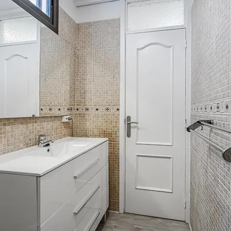Cozy - 150 Meters From The Beach, Free Wi-fi 플라야데라스아메리카스